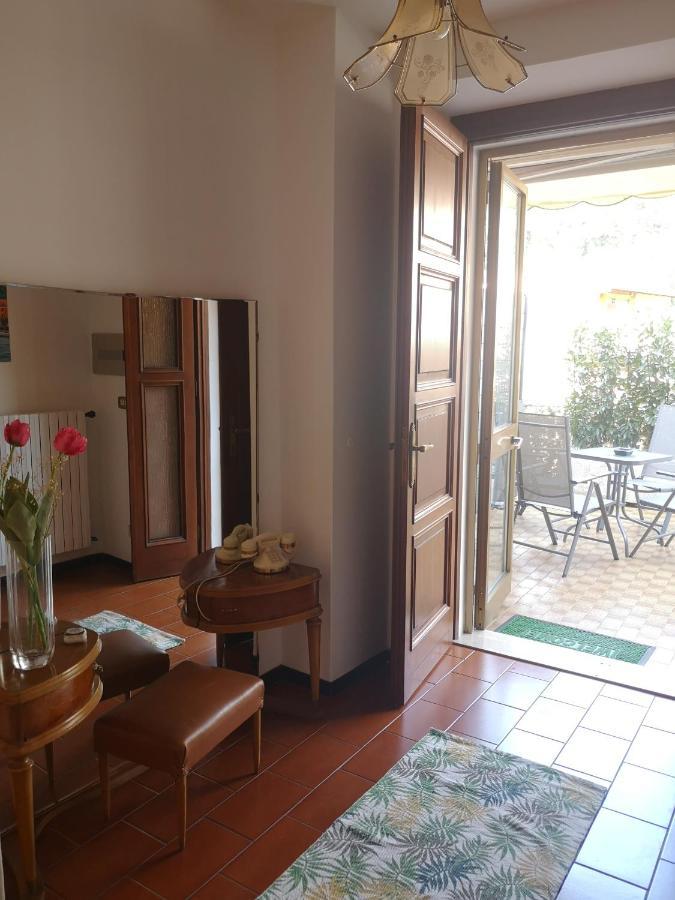 Casa Caterina 2 Storey House, With A Mountain View Toscolano Maderno Exterior photo