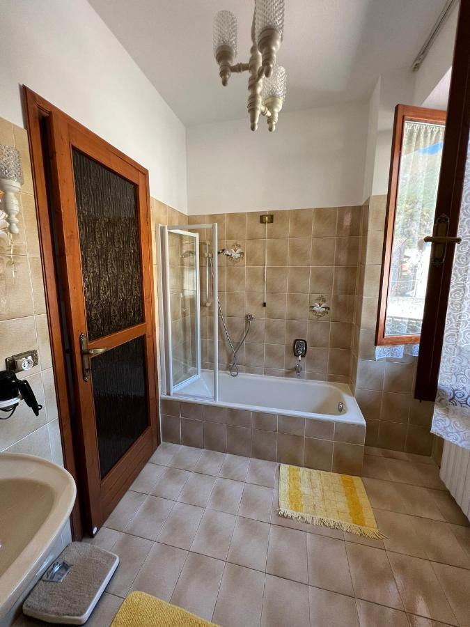 Casa Caterina 2 Storey House, With A Mountain View Toscolano Maderno Exterior photo