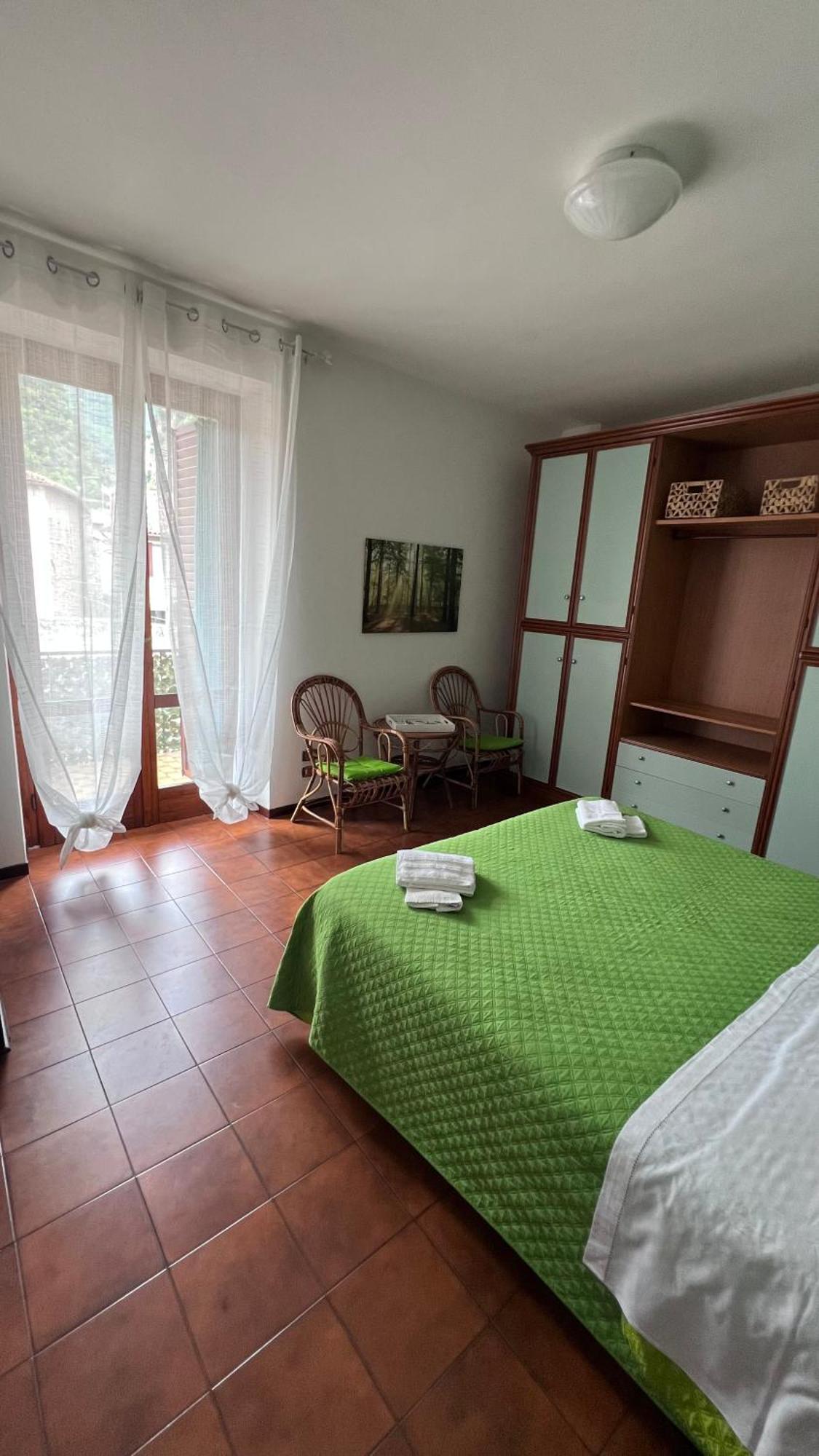 Casa Caterina 2 Storey House, With A Mountain View Toscolano Maderno Exterior photo